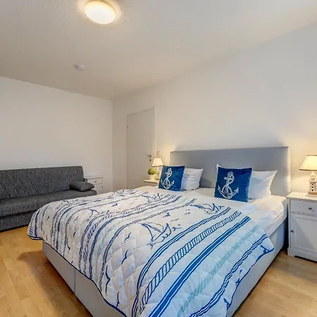 Appartement Fast, *